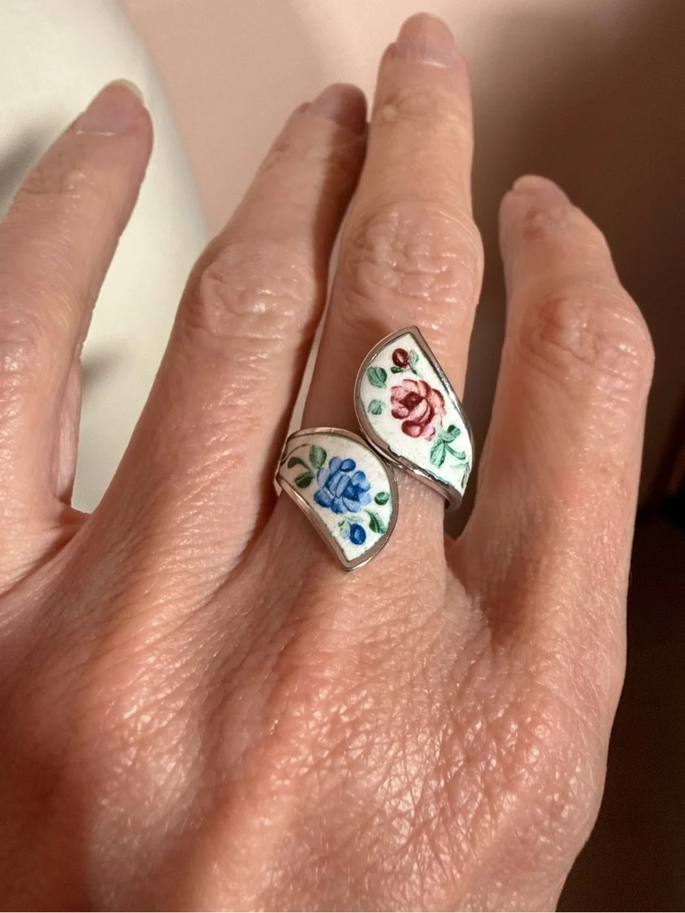 Vintage Beau Sterling silver hand painted floral Oversized bi pass ring 7 1/2